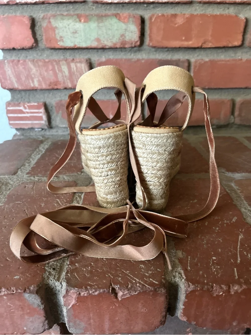 Penelope Chilvers High Catalina Dali Espadrilles in Honey Gold Sz 7
